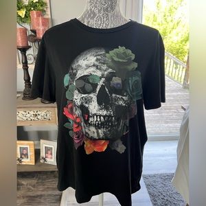 Guess Skull T Shirt Size: Large